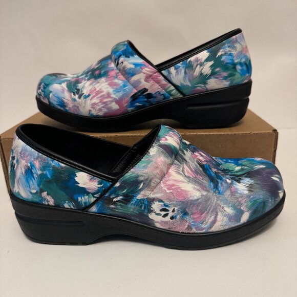 Savvy Nursing Shoes Women's Brandy Clogs Slip On  Floral Slip Resistant Size 9 M - Picture 1 of 8